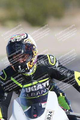 media/Oct-30-2025-Racers Edge (Thu) [[dabbdaf680]]/3-B Group/Session 2 Turn 2/